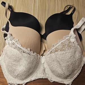 3 Bra Bundle 32D